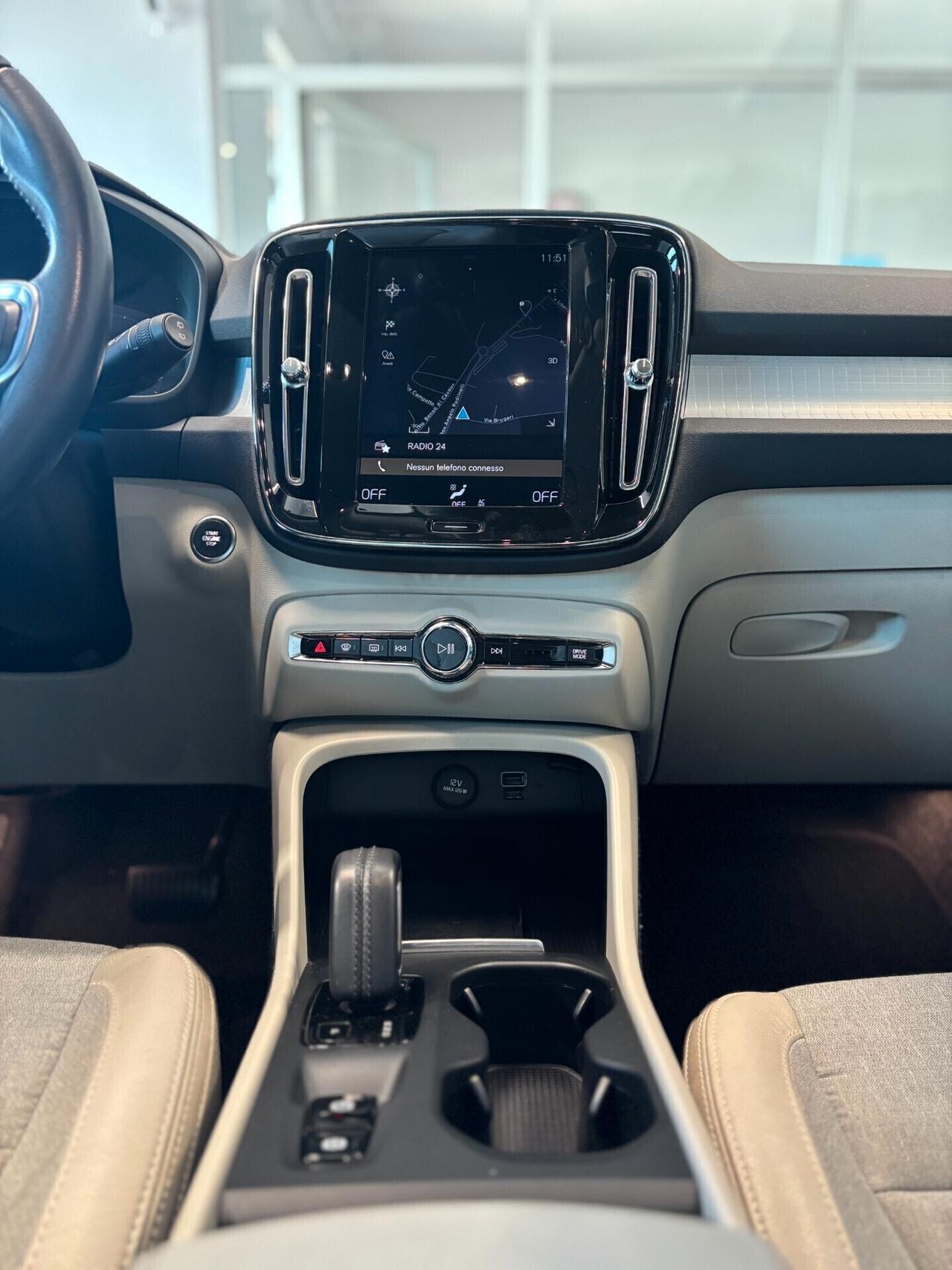 Volvo XC40 2.0 t4 Momentum awd geartronic*UNICOPRO*
