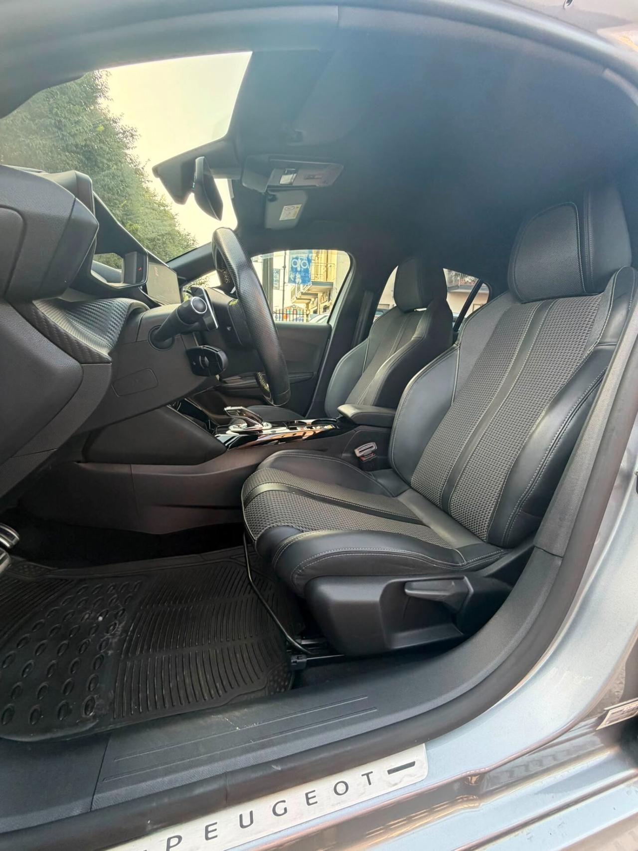 Peugeot 208 PureTech 100 Stop&Start 5 porte GT Line
