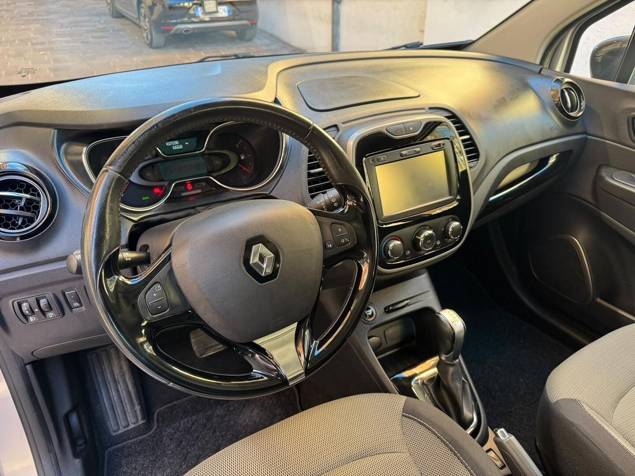RENAULT Captur dCi 8V 90CV EDC S&S Energy Intens