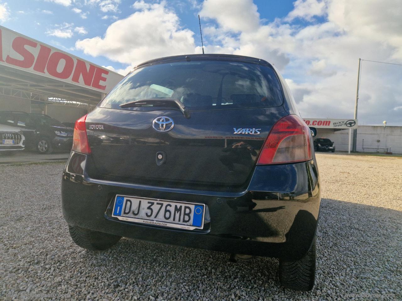 TOYOTA Yaris 1.0 5p.