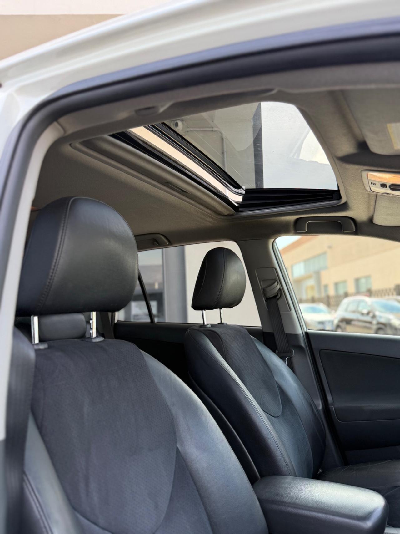 Toyota RAV 4 RAV4 Crossover 2.2 D-4D 150 CV DPF Exclusive