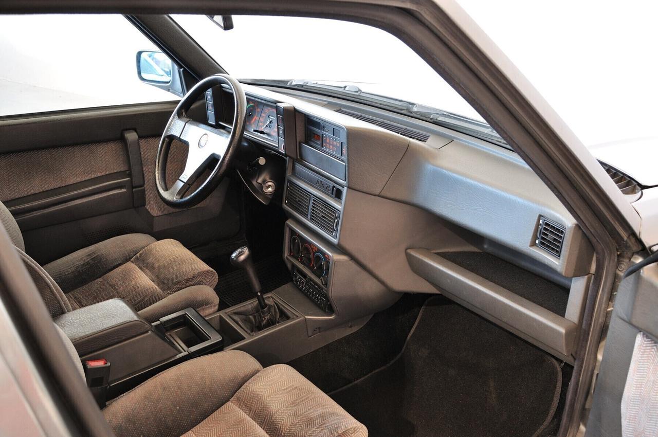 Alfa Romeo 75 2.0i Twin Spark clima 1a serie ASI