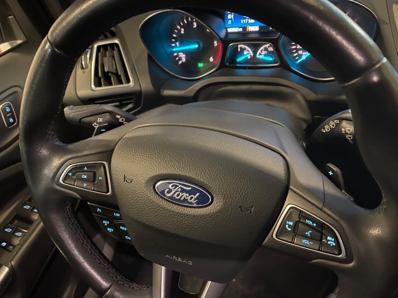 Ford Kuga 1.5 TDCI 120 CV S&S 2WD Powershift Titanium