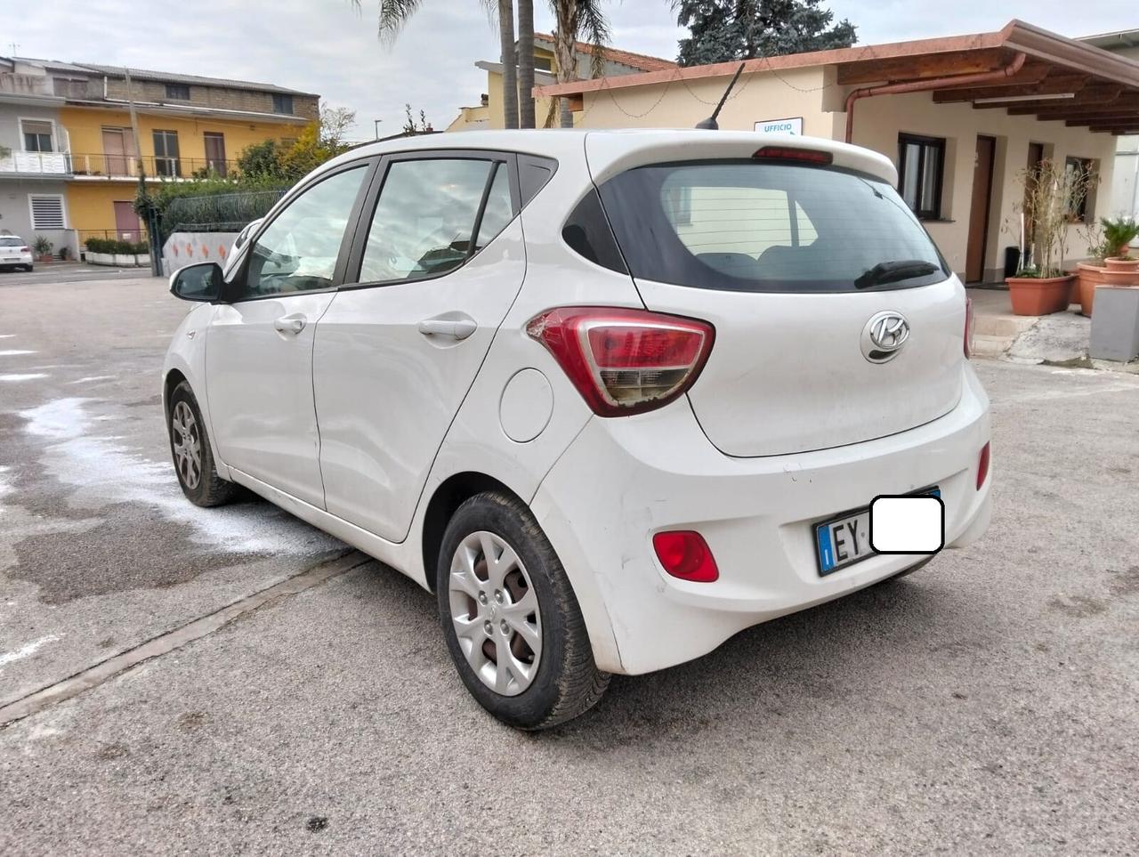 Hyundai i10 1.0 MPI Comfort 2015 "Motore Rotto"