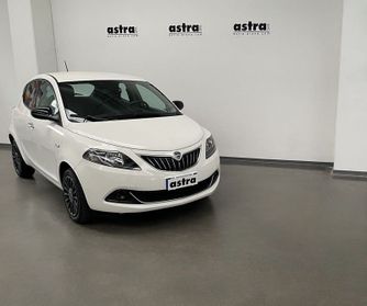 Lancia Ypsilon 1.0 FireFly 5 porte S&S Hybrid Silver