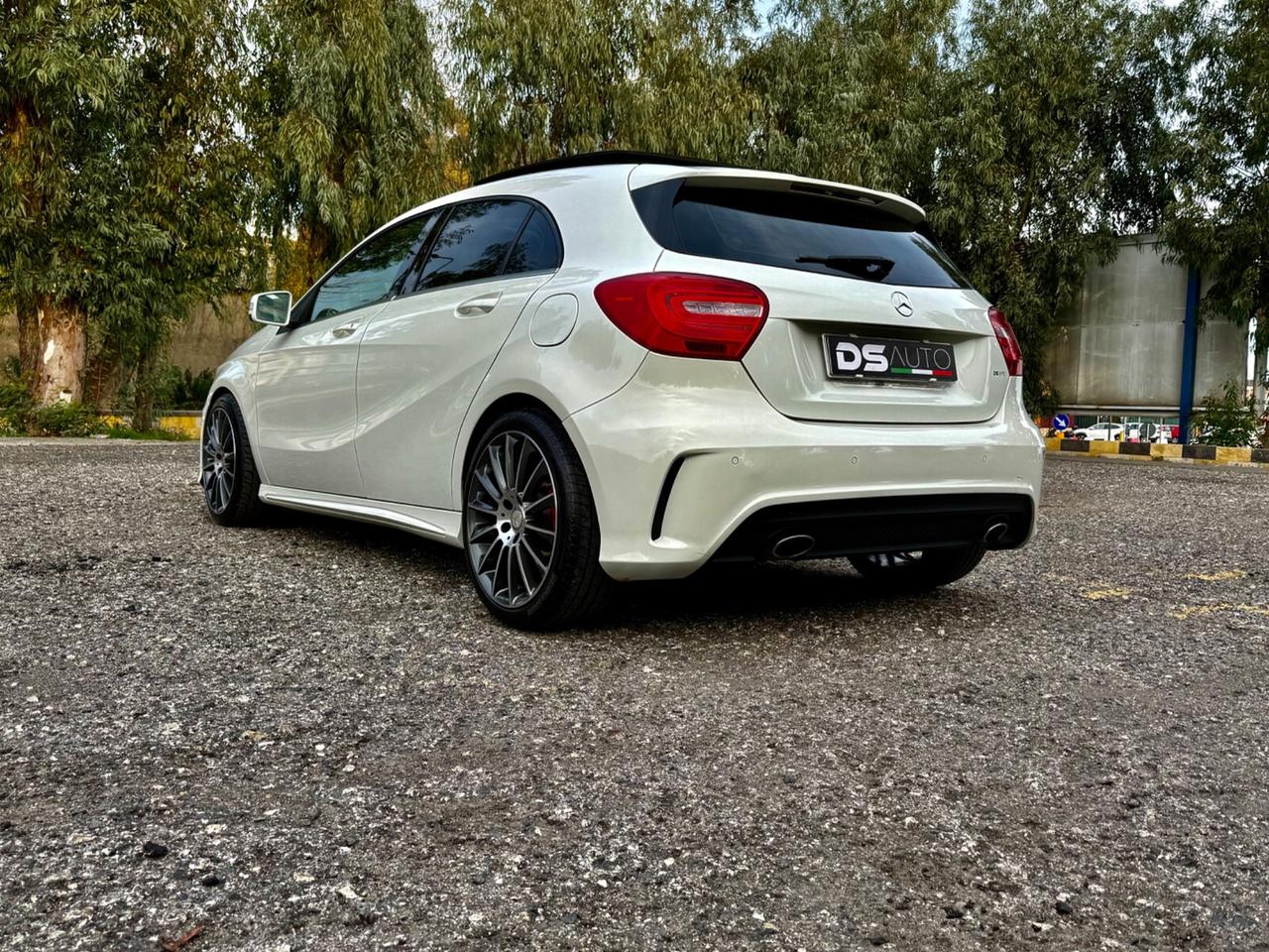 MERCEDES- BENZ A 180 CDI PREMIUM