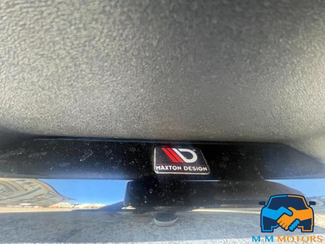 VOLVO XC60 D4 AWD doppio treno di gomme