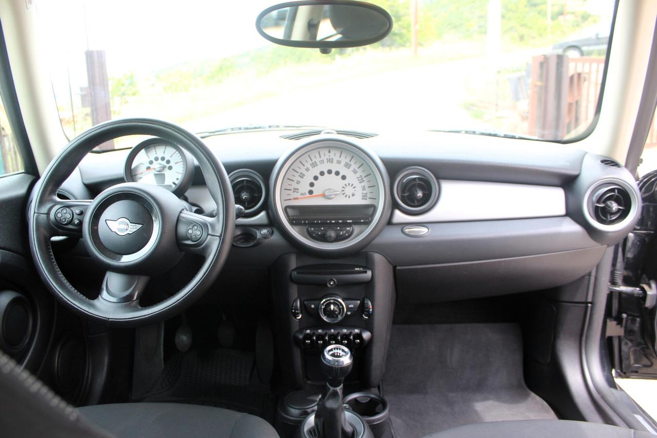 Mini Cooper D R56 1.6 90CV