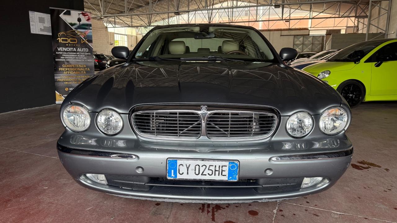 Jaguar XJ 2.7 D V6 cat Sovereign