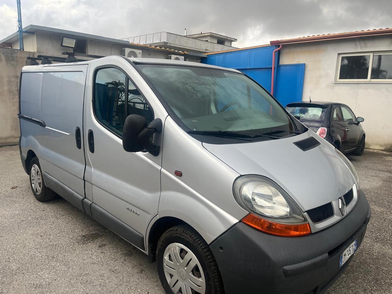 Renault trafic cargo 1.9 dci-cv 100 -2004