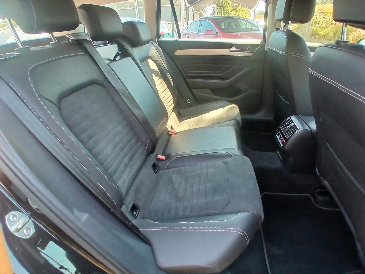 Volkswagen Passat Variant 1.5 TSI ACT DSG Business