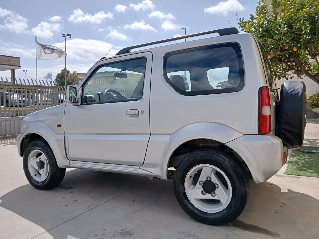 SUZUKI Jimny 4x4 JLX 1.300 16v 80cv