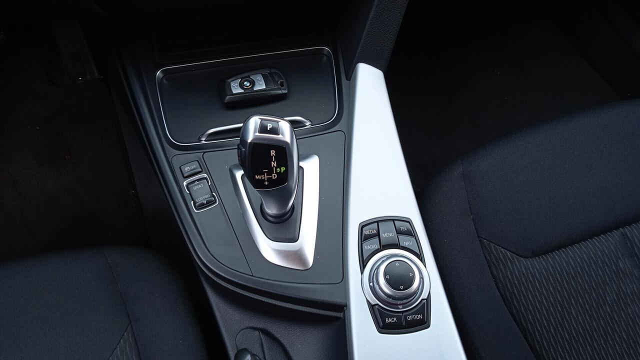 Bmw 318 318d Touring Business Advantage aut.
