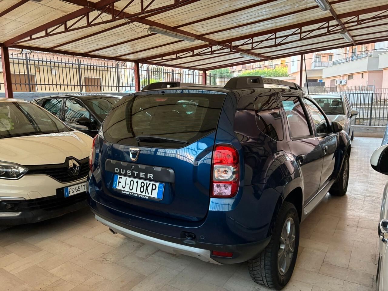 Dacia Duster 1.5 dCi 110cv navi retro perfetta-17