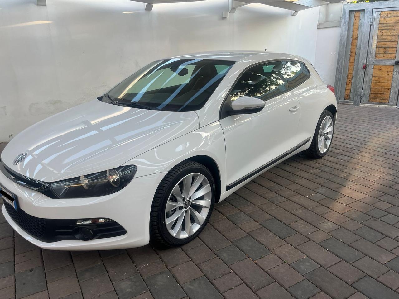 Volkswagen Scirocco 2.0 TDI 140CV DPF