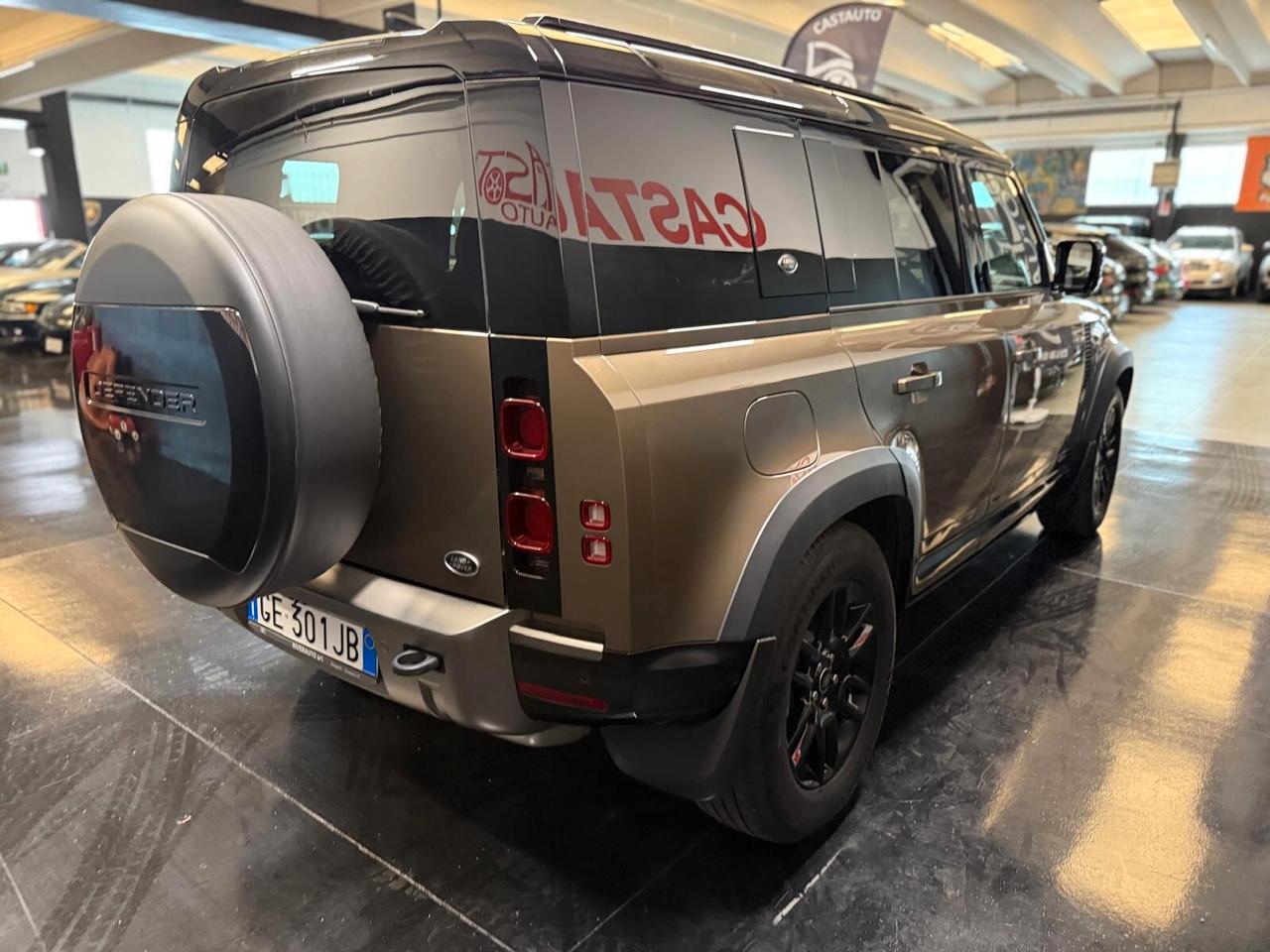 Land Rover Defender 110 3.0D Autocarro X-Dynamic SE