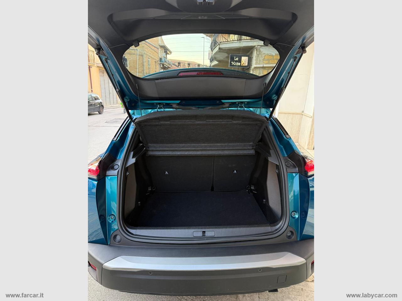 PEUGEOT 2008 PureTech 100 S&S Allure