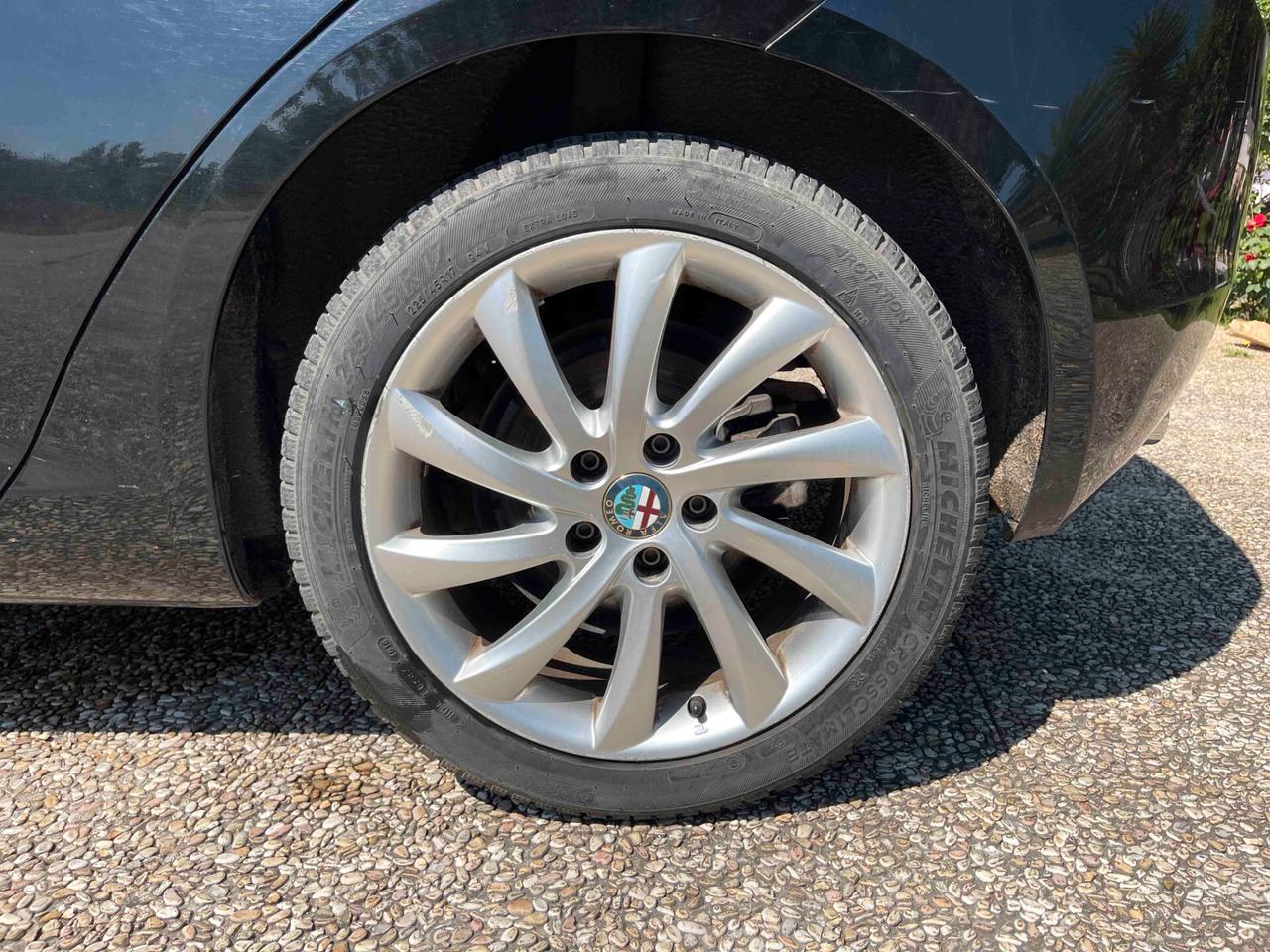 Alfa Romeo Giulietta 1.6 JTDm-2 120 CV Distinctive NEOPATENTATI