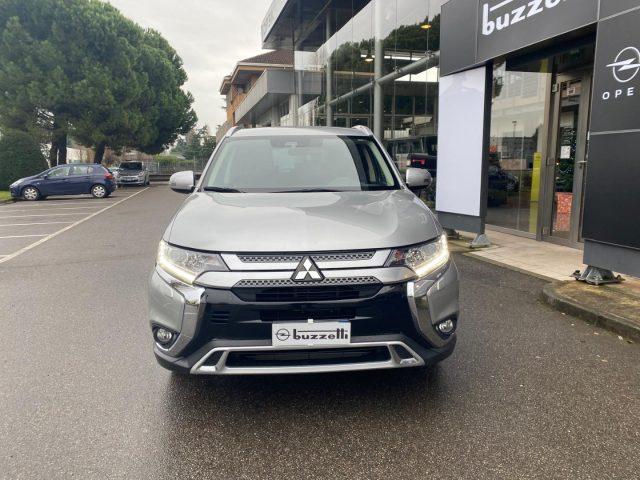 MITSUBISHI Outlander 2.0 4WD GPL Bi-fuel CVT Instyle SDA 7 posti