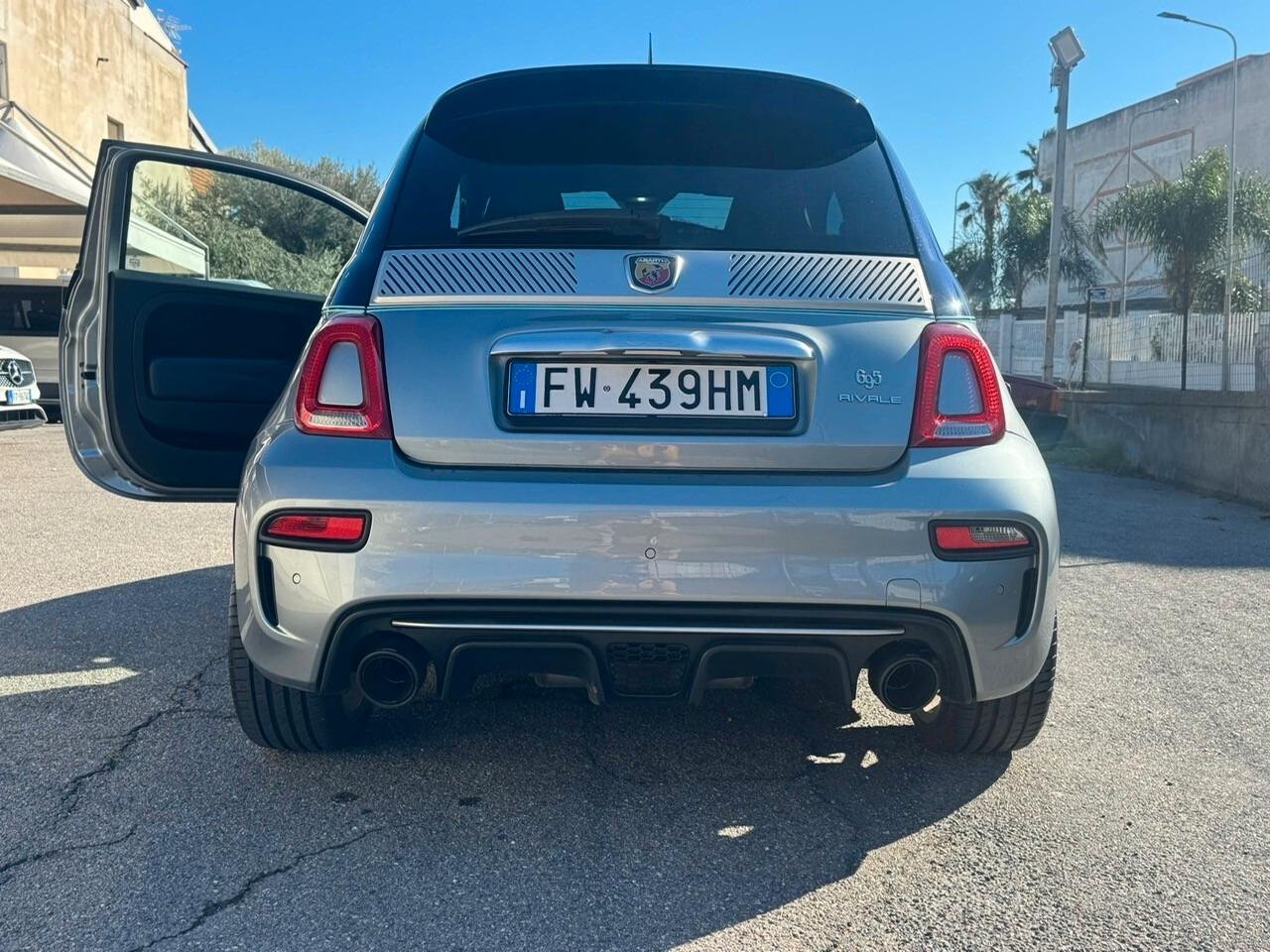 Abarth 695 1.4 Turbo T-Jet Rivale