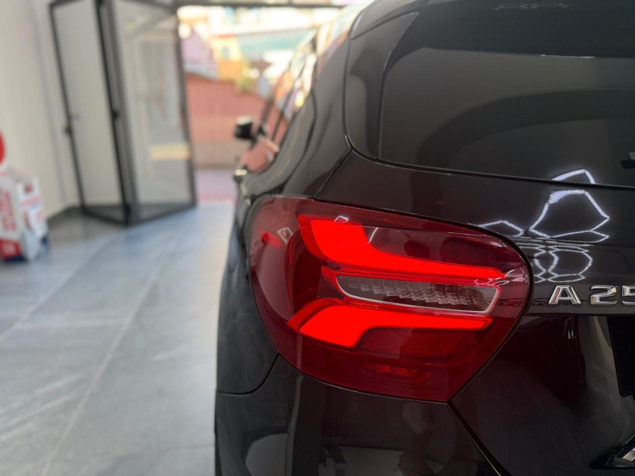 Mercedes-benz A 250 4Matic Automatic Premium