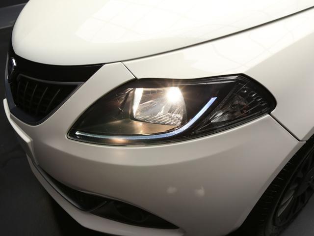 LANCIA Ypsilon 1.0 FireFly 5 porte S&S Hybrid Ecochic Silver