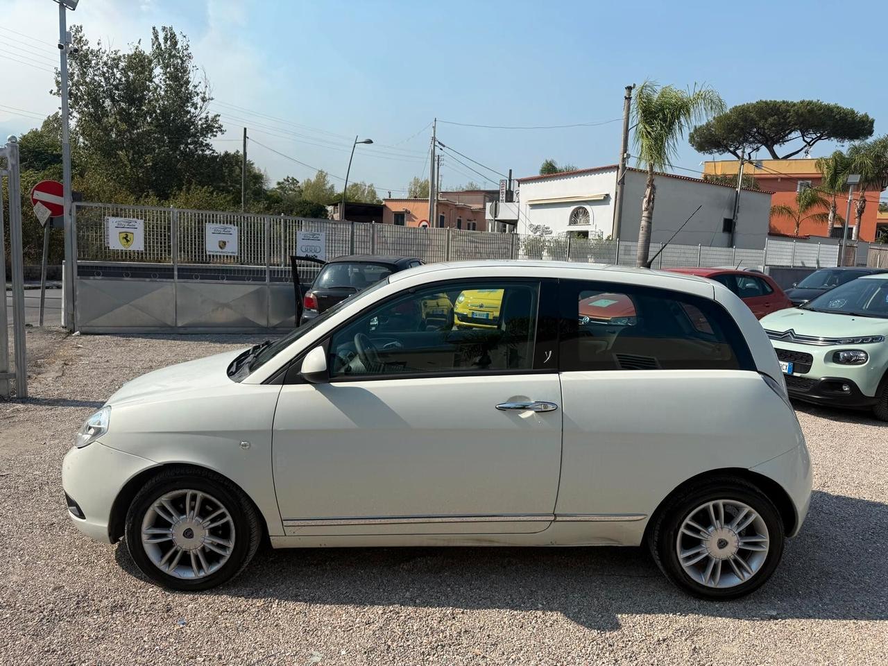 Lancia Ypsilon 1.3 MJT 75 CV E-Collection