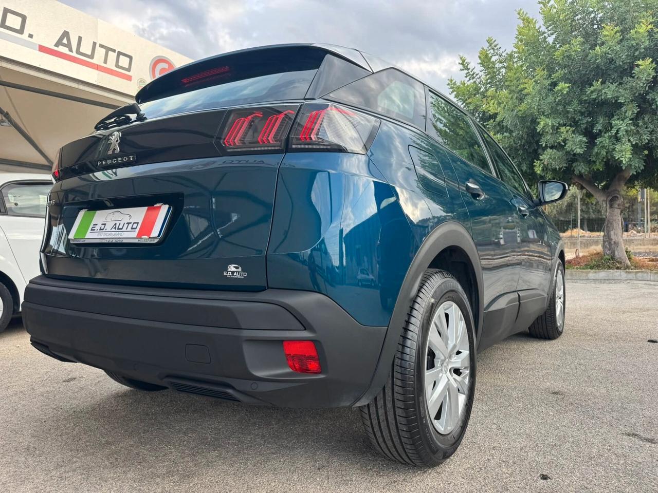 PEUGEOT 3008 1500 HDI 130CV AT8 UNICO PROPRIETARIO