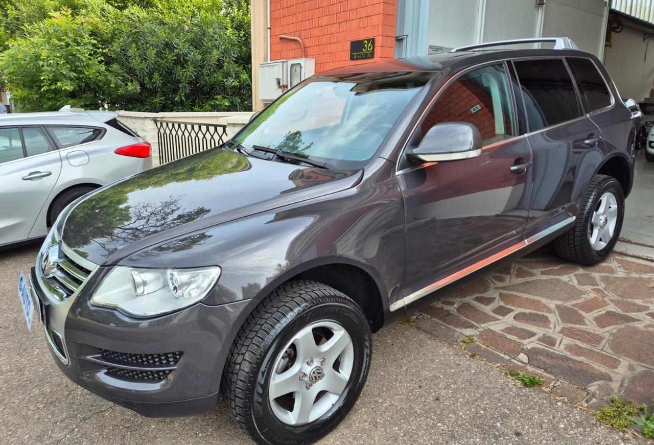 Volkswagen Touareg 2.5 R5 TDI DPF tiptronic Exclusive 92.000 km