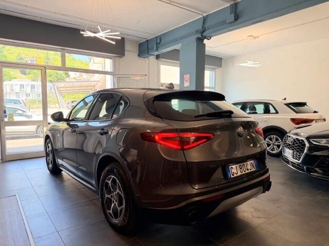 Alfa Romeo Stelvio 2.2 Turbodiesel 160 CV AT8 RWD Super Business