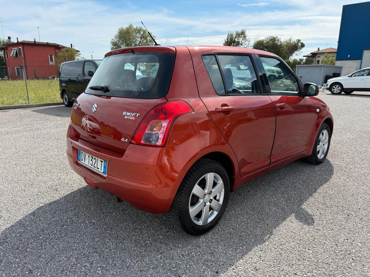 Suzuki Swift 1.3 Benz/Gpl 4x4 5p.