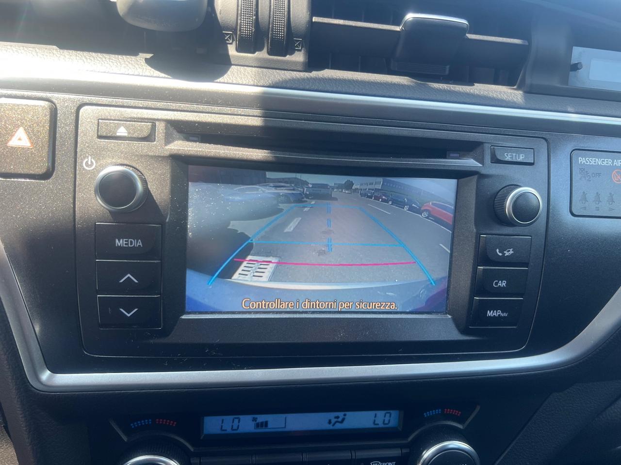 Toyota Auris 1.8 Hybrid Lounge