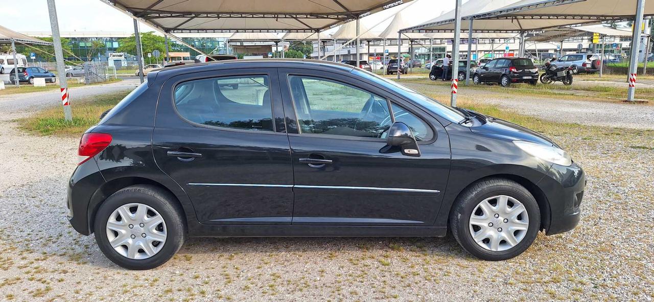 Peugeot 207 Plus 1.4 8V 75CV 5p. ECO GPL