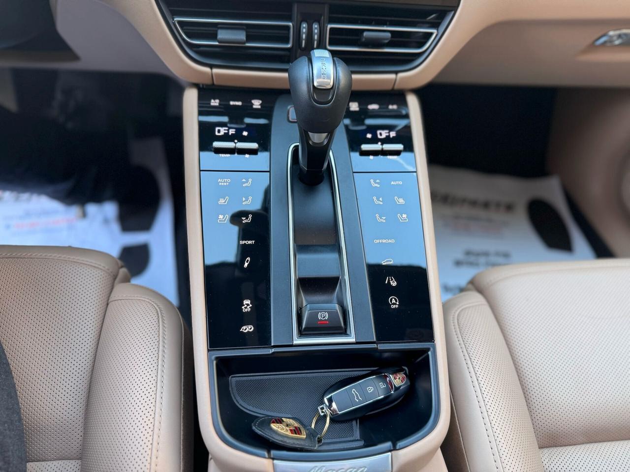 Porsche Macan 2.0 265 cv Black edition pelle totale full optional
