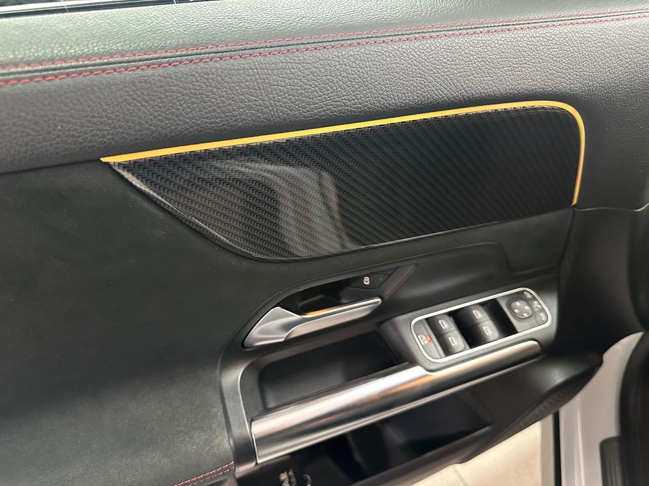 Mercedes-Benz GLA 180 CDI Premium GLA 180 D #8995