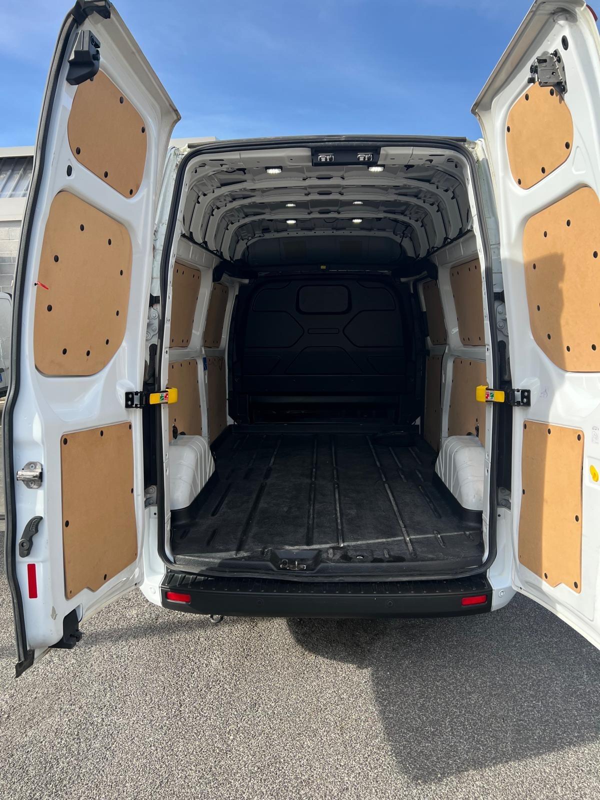 Ford Transit Custom con motore nuovo!