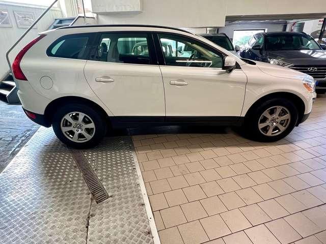 Volvo XC60 XC60 I 2008 2.0 d3 Momentum geartronic Tagliandata