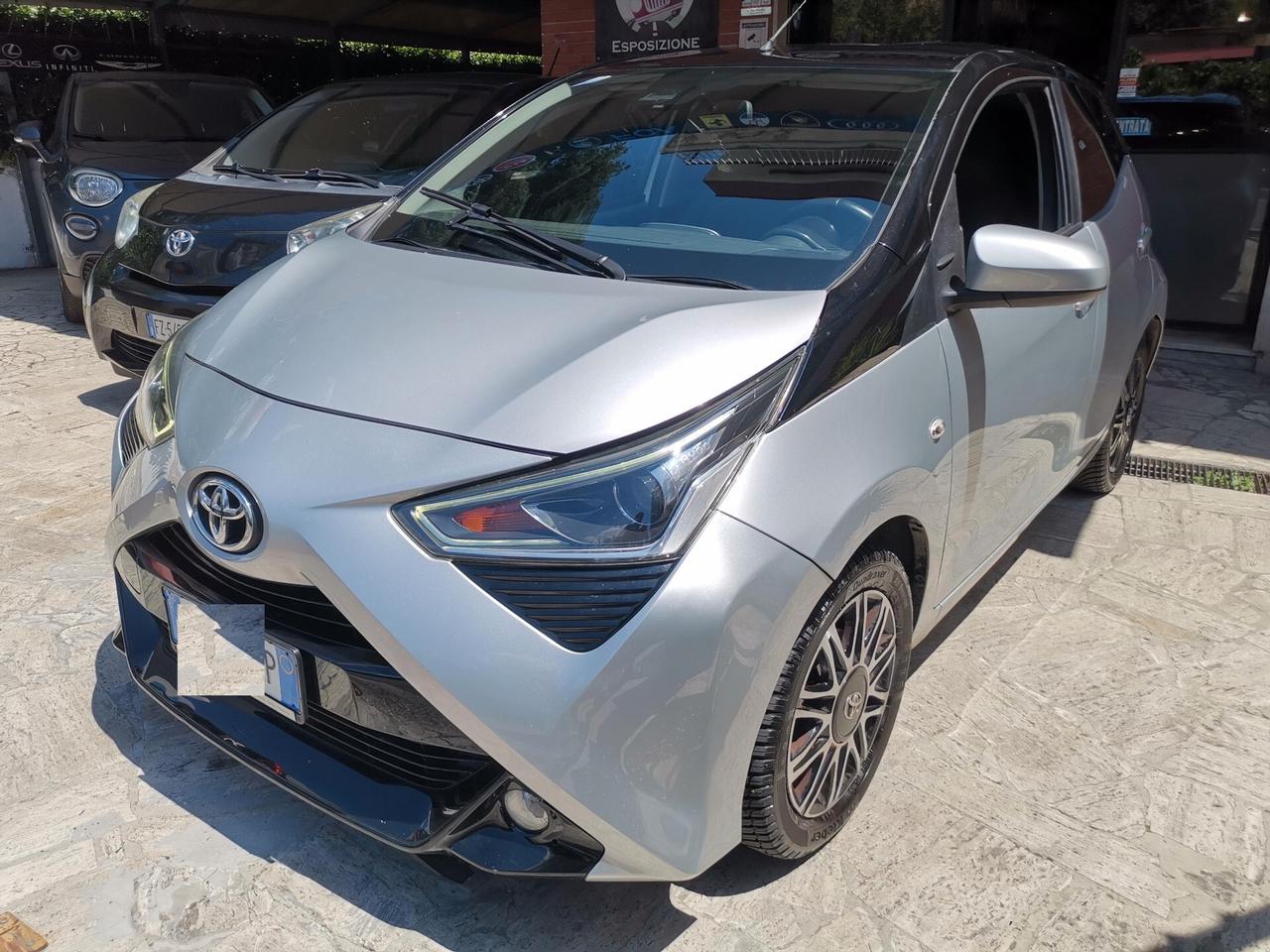 Toyota Aygo 1.0 VVT-i 72 CV 5 porte x-clusiv