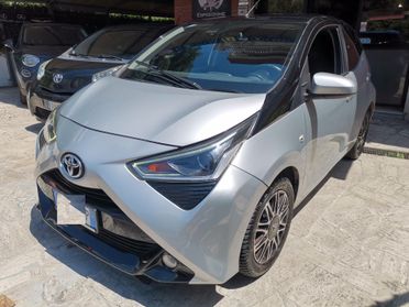 Toyota Aygo 1.0 VVT-i 72 CV 5 porte x-clusiv