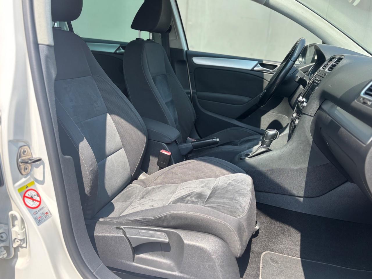 Volkswagen Golf 1.6 TDI CAMBIO AUTOMATICO ANNO 2011