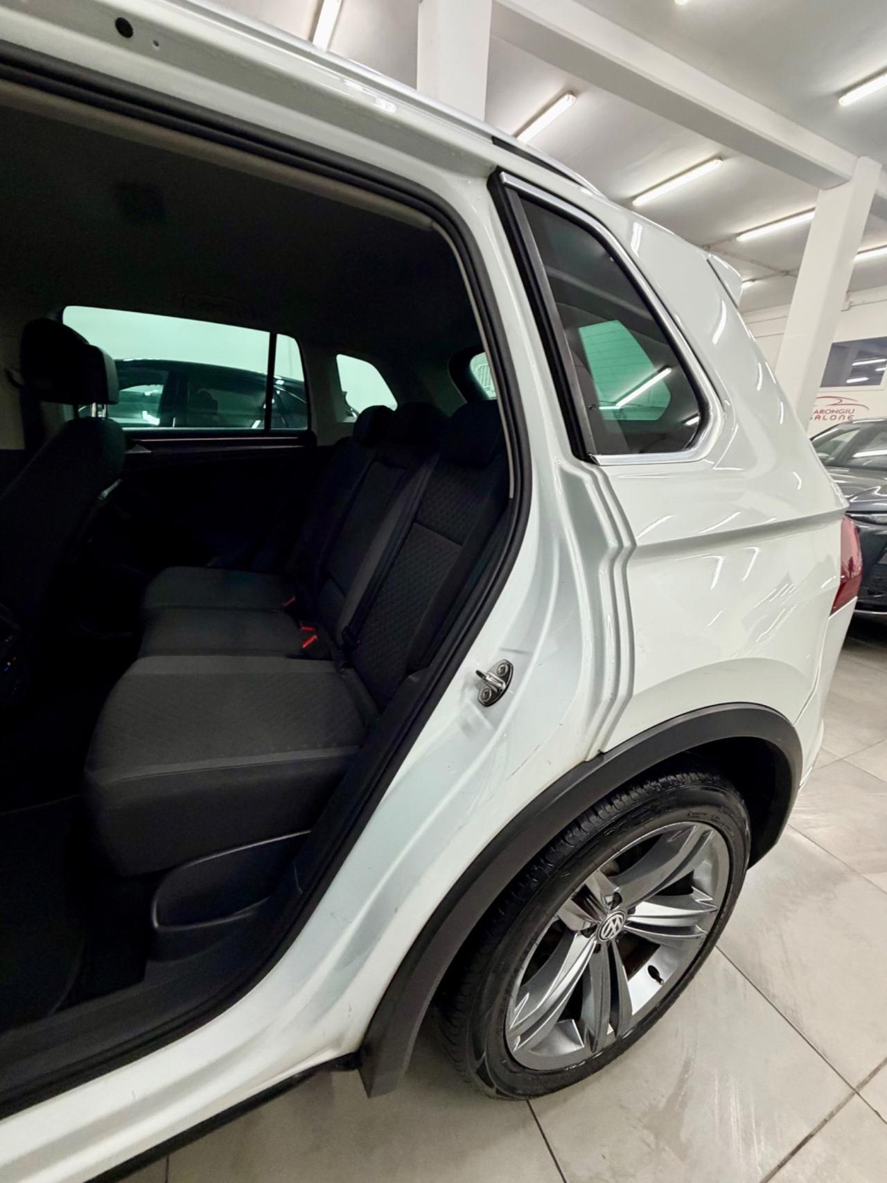 VW Tiguan 2.0 150 CV DSG R-Line FINANZIABILE