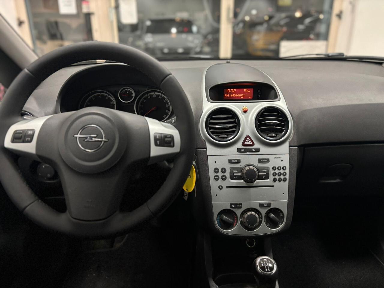 Opel Corsa 1.2B X NEOPATENTATI 2009