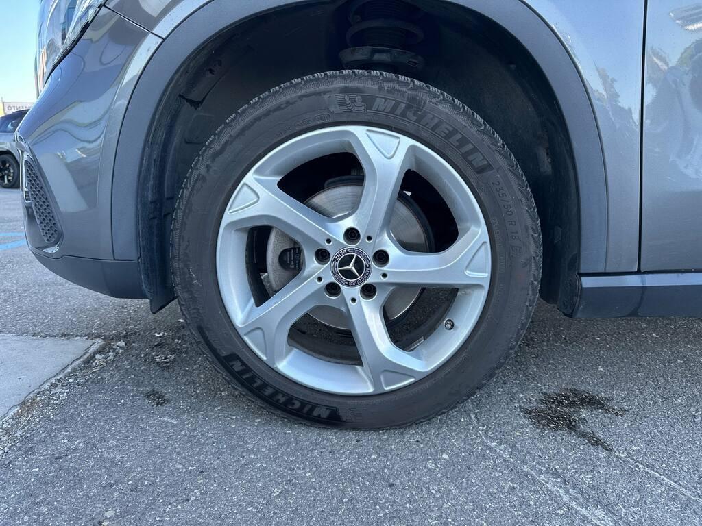 Mercedes GLA 180 180 Sport 7G-DCT