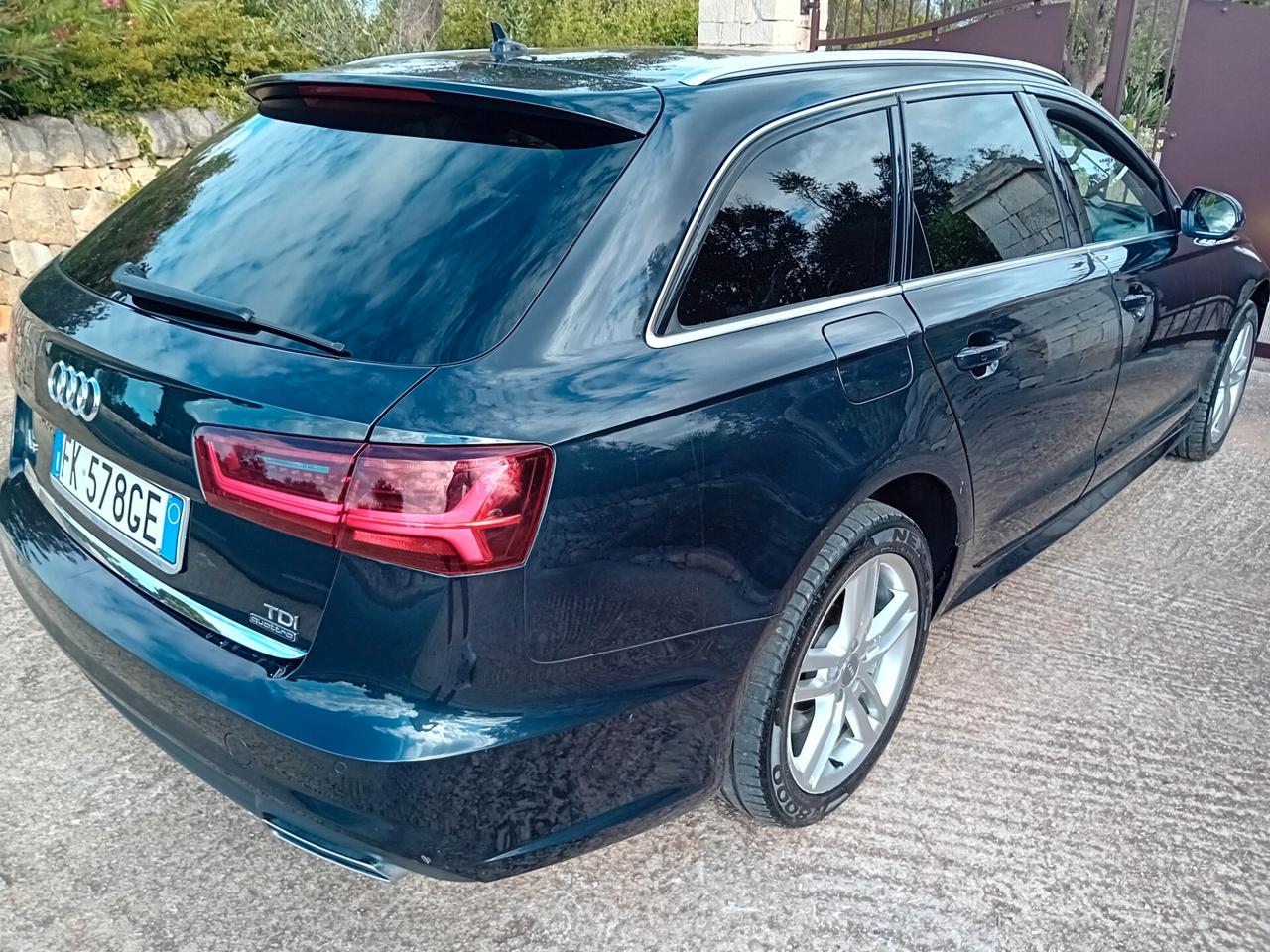 Audi A6 Avant 3.0 TDI S tronic quattro edition