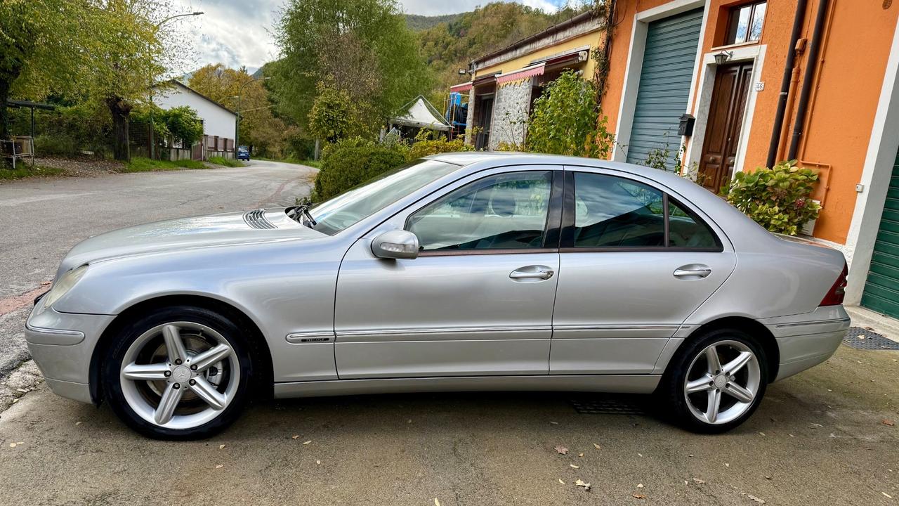 Mercedes-benz C 220 CDI cat Elegance