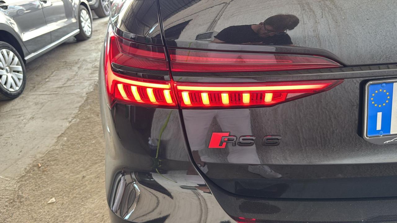 Audi A6 RS 6 Avant 4.0 TFSI V8 quattro tiptronic Performance