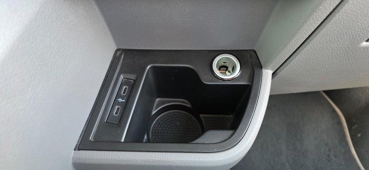 Volkswagen Transporter 2.0 TDI 150CV PL Kombi Business