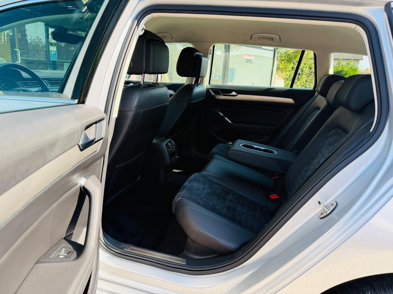 Volkswagen Passat Variant 2.0 TDI DSG Executive BlueMotion Tech.