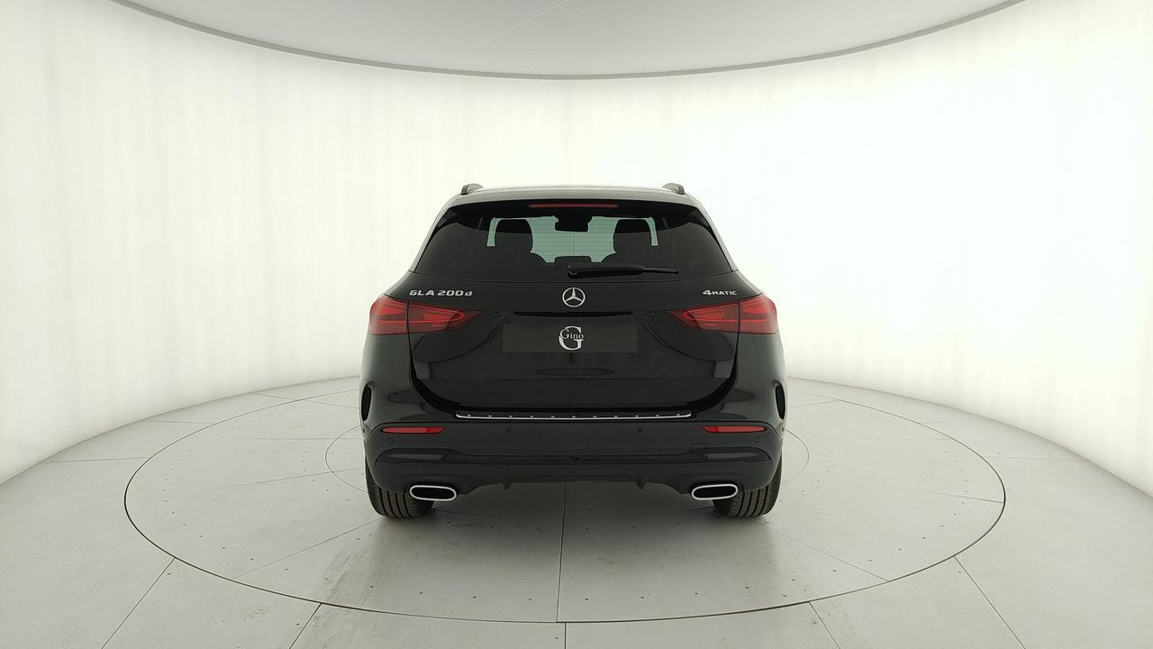 Mercedes-Benz GLA 200 d Automatic 4MATIC