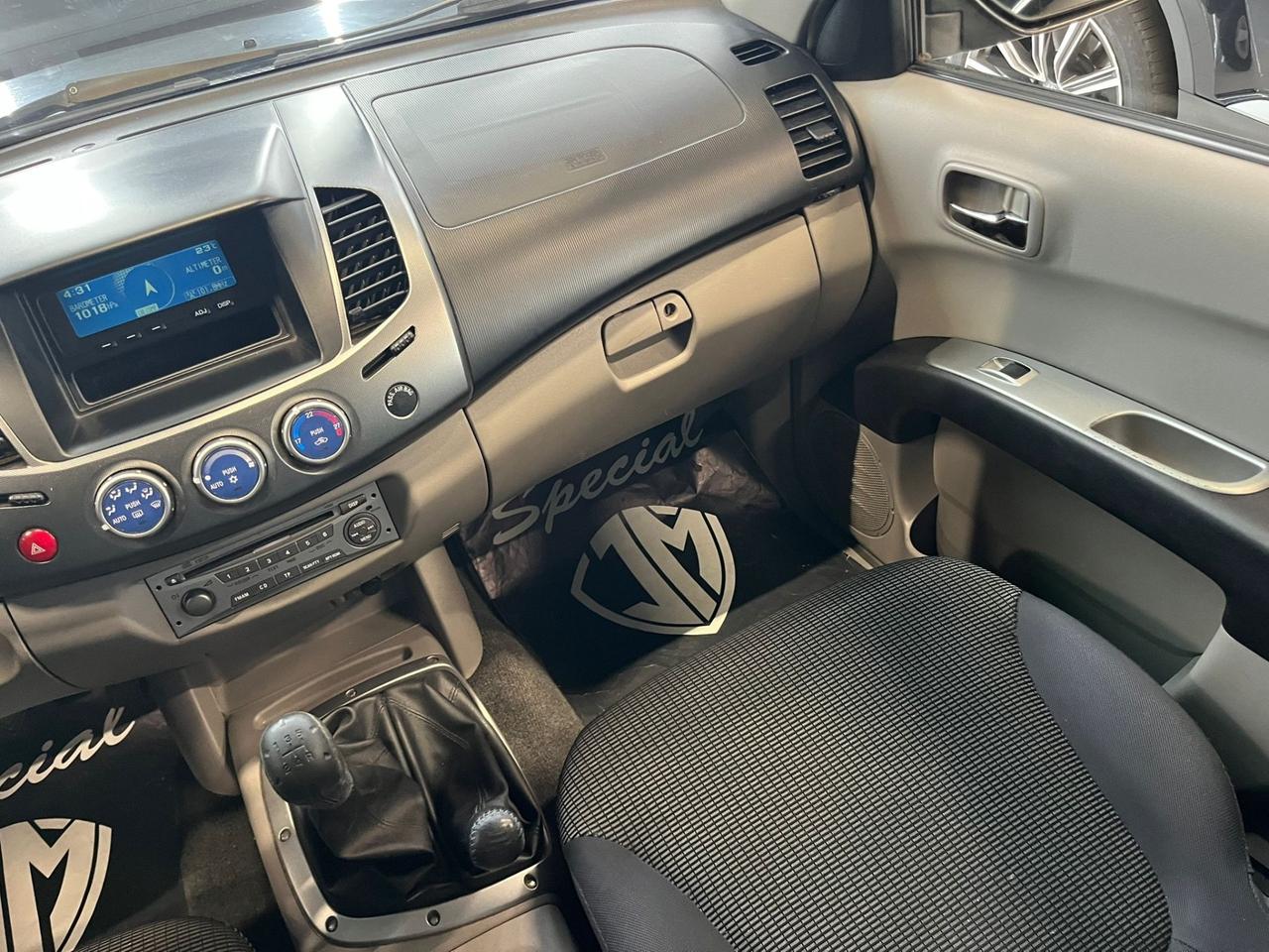 Mitsubishi L200 2.5 DI-D/136CV UNICO PROPRIETARIO Double Cab Intense